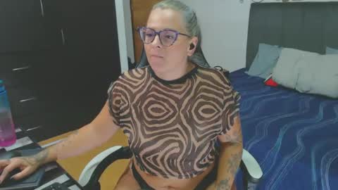 Snapshot of perlagoloza05 chatting on 8, 3, 2025 goloza online show from 8, 3, 2025