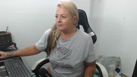 Snapshot of perlagoloza05 chatting on 27, 9, 2025 goloza online show from 27, 9, 2025