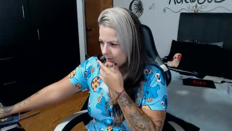 Snapshot of perlagoloza05 chatting on 7, 10, 2025 goloza online show from 7, 10, 2025