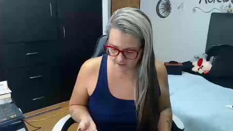 Snapshot of perlagoloza05 chatting on 16, 10, 2025 goloza online show from 16, 10, 2025