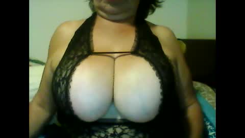 perlita070822 online show from 28, 12, 2024