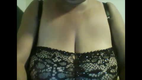 perlita070822 online show from 26, 9, 2025