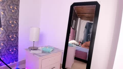 perlita_suarez online show from 22, 2, 2025