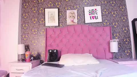 perlita_suarez online show from 6, 3, 2025