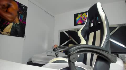 Snapshot of peter_coleman chatting on 20, 12, 2024 PeterColeman online show from 20, 12, 2024