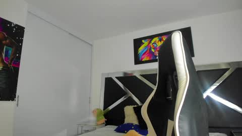 Snapshot of peter_coleman chatting on 21, 12, 2024 PeterColeman online show from 21, 12, 2024