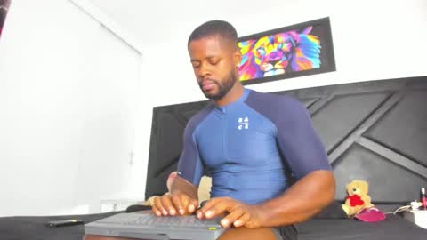 Snapshot of peter_coleman chatting on 5, 10, 2025 PeterColeman online show from 5, 10, 2025