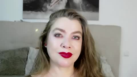 Peters Emily online show from 14, 12, 2024