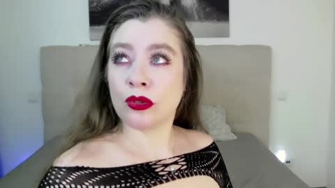 Peters Emily online show from 6, 2, 2025