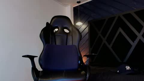 PETES EVANS new account online show from 19, 4, 2026