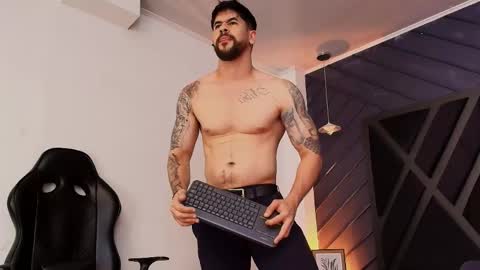 PETES EVANS new account online show from 22, 4, 2026