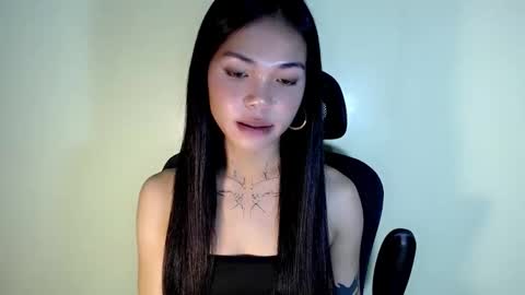 Snapshot of petite_angelx chatting on 21, 9, 2025 angel online show from 21, 9, 2025