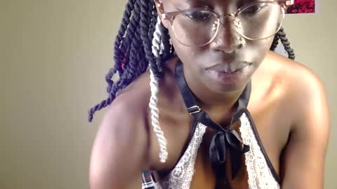 Snapshot of petite_charm chatting on 3, 6, 2026 Charm online show from 3, 6, 2026