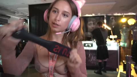 Snapshot of petite_fuck chatting on 1, 2, 2025 Sasha online show from 1, 2, 2025