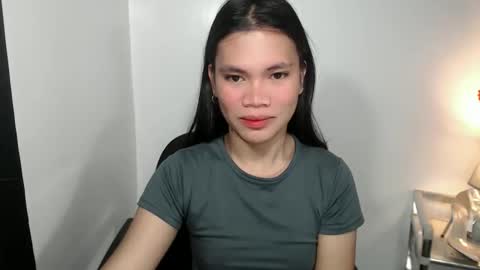 petite_pauline online show from 23, 2, 2026