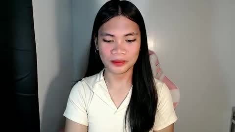 petite_pauline online show from 3, 3, 2026