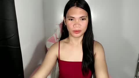 petite_pauline online show from 4, 3, 2026