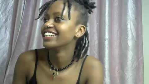 petite_star2 online show from 2, 12, 2025