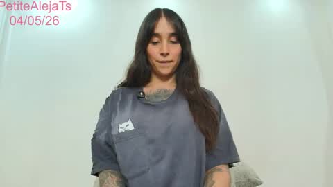 Snapshot of petitealejats chatting on 4, 5, 2026 PetiteAlejaTs online show from 4, 5, 2026