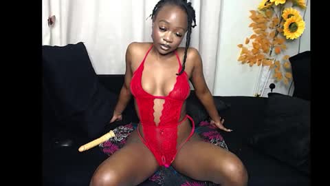 Snapshot of petitebony2478 chatting on 19, 4, 2026 ebonyshawtypetit online show from 19, 4, 2026