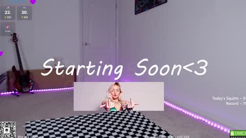 Snapshot of petitebrat chatting on 25, 1, 2025 PiperAvery online show from 25, 1, 2025