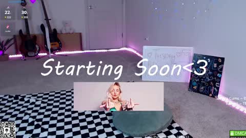 Snapshot of petitebrat chatting on 25, 2, 2025 PiperAvery online show from 25, 2, 2025