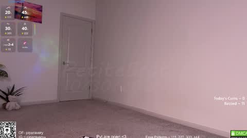 Snapshot of petitebrat chatting on 30, 10, 2025 PiperAvery online show from 30, 10, 2025