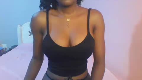 Snapshot of petiteediva chatting on 19, 6, 2026 diva online show from 19, 6, 2026