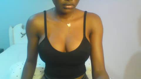 Snapshot of petiteediva chatting on 28, 6, 2026 diva online show from 28, 6, 2026