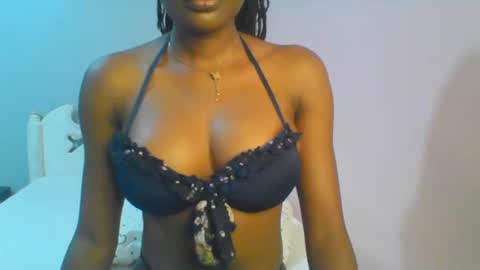 Snapshot of petiteediva chatting on 23, 7, 2026 diva online show from 23, 7, 2026