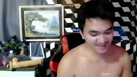 Snapshot of petitehugecockxnxxx chatting on 17, 12, 2025 Call me jake online show from 17, 12, 2025