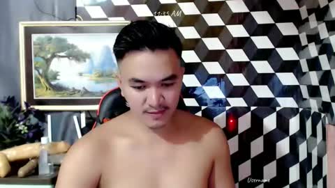 Snapshot of petitehugecockxnxxx chatting on 21, 12, 2025 Call me jake online show from 21, 12, 2025