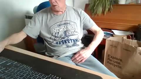 petitwilly online show from 13, 4, 2026