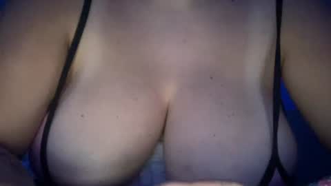 Snapshot of peular chatting on 21, 7, 2026 peular online show from 21, 7, 2026