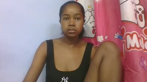 phania185885 online show from 19, 4, 2026