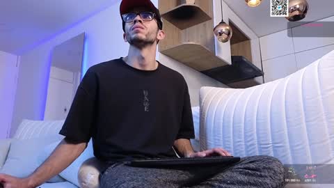 Snapshot of phantom_bigger1 chatting on 30, 1, 2025 phantom_bigger1 online show from 30, 1, 2025