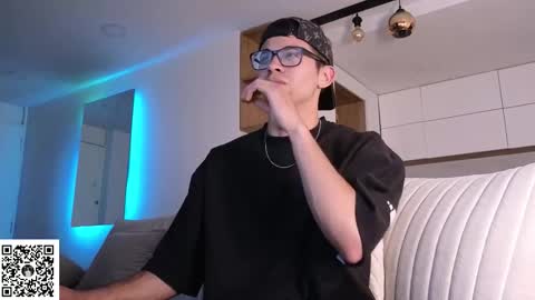 Snapshot of phantom_bigger1 chatting on 5, 3, 2026 phantom_bigger1 online show from 5, 3, 2026