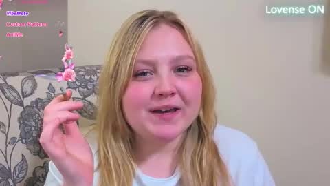 PhatAssBlond online show from 21, 4, 2026