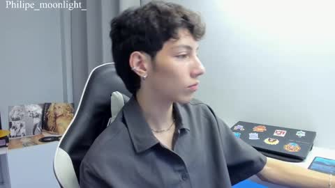 Phil.   INDEPENDENT MODEL online show from 10, 3, 2025