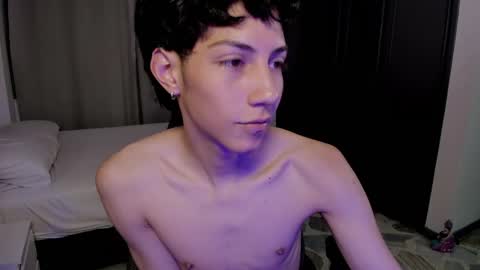 Phil.   INDEPENDENT MODEL online show from 18, 5, 2026
