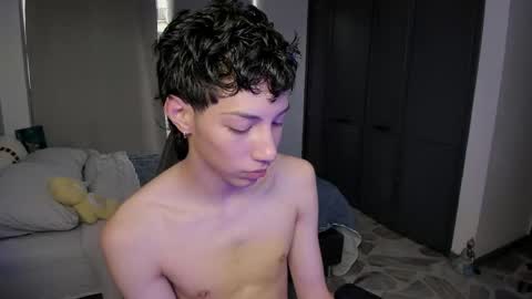 Phil.   INDEPENDENT MODEL online show from 27, 5, 2026