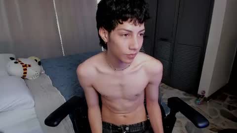 Phil.   INDEPENDENT MODEL online show from 15, 6, 2026