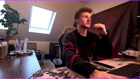 Snapshot of philipp_gtx chatting on 8, 2, 2025 philipp_gtx online show from 8, 2, 2025