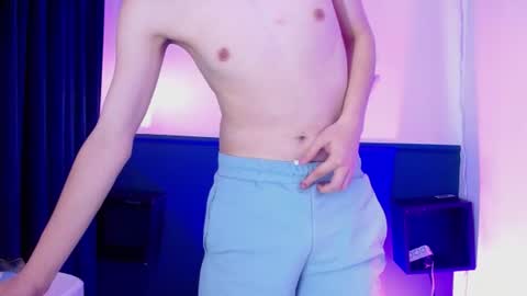 PHILLIP online show from 12, 6, 2026