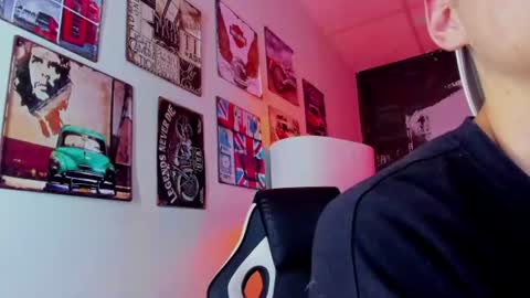 PHILLIP online show from 15, 7, 2026