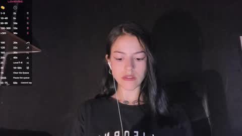 Snapshot of phoenixx_x chatting on 2, 2, 2025 phoenixx_x online show from 2, 2, 2025