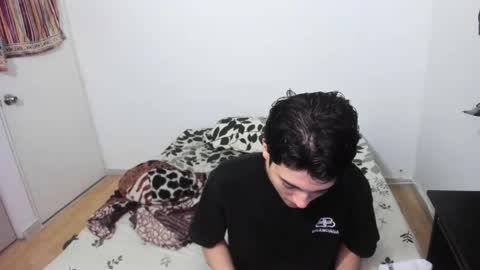 picaszomilos350 online show from 28, 2, 2026