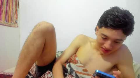 picaszomilos350 online show from 26, 4, 2026