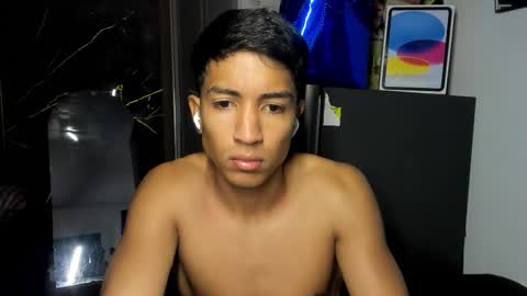 Snapshot of pichon_baby chatting on 16, 3, 2026 pichon_baby online show from 16, 3, 2026