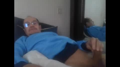 pichoun71 online show from 22, 2, 2025